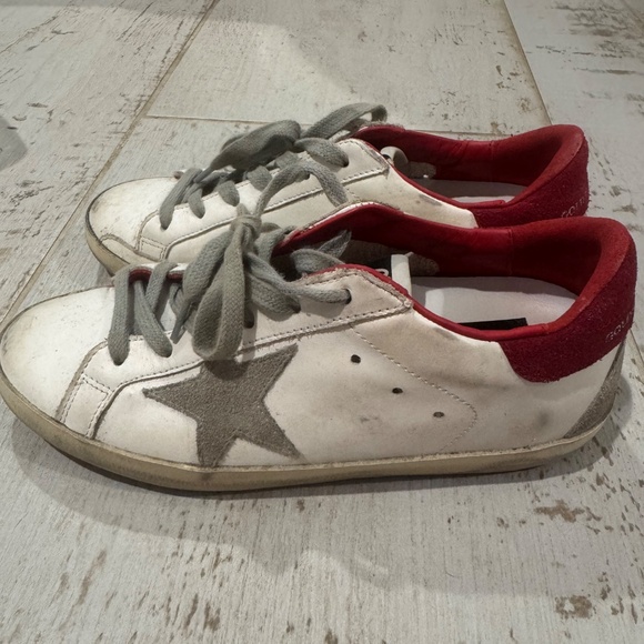 EUC Golden Goose women’s sneakers size 36- barely worn! - Picture 2 of 5